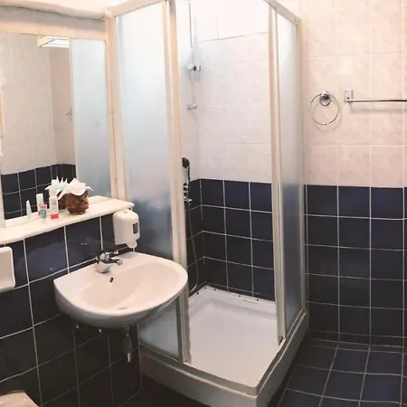 Pensjonat Imzit Dobrinja 3*